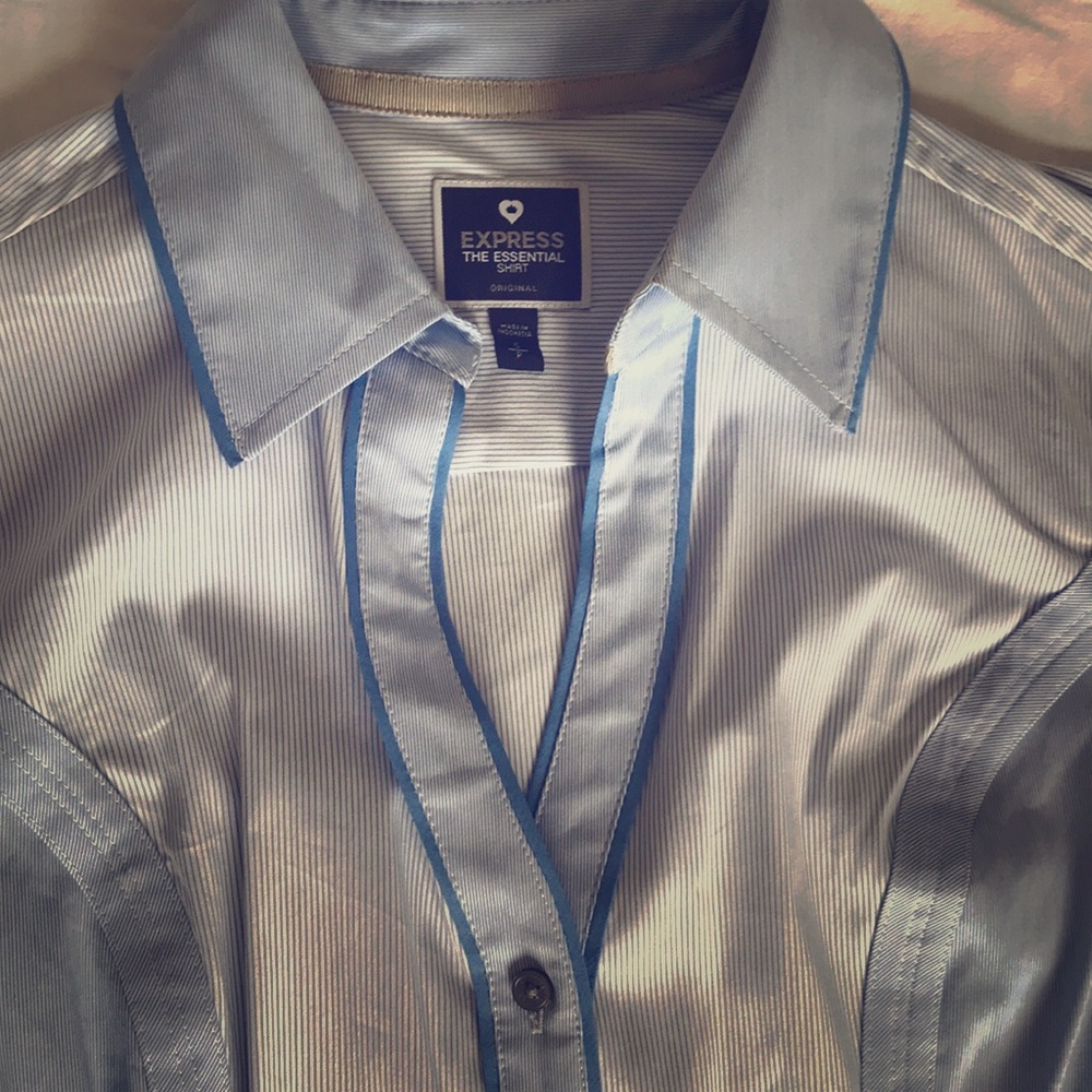 Express Essential shirt